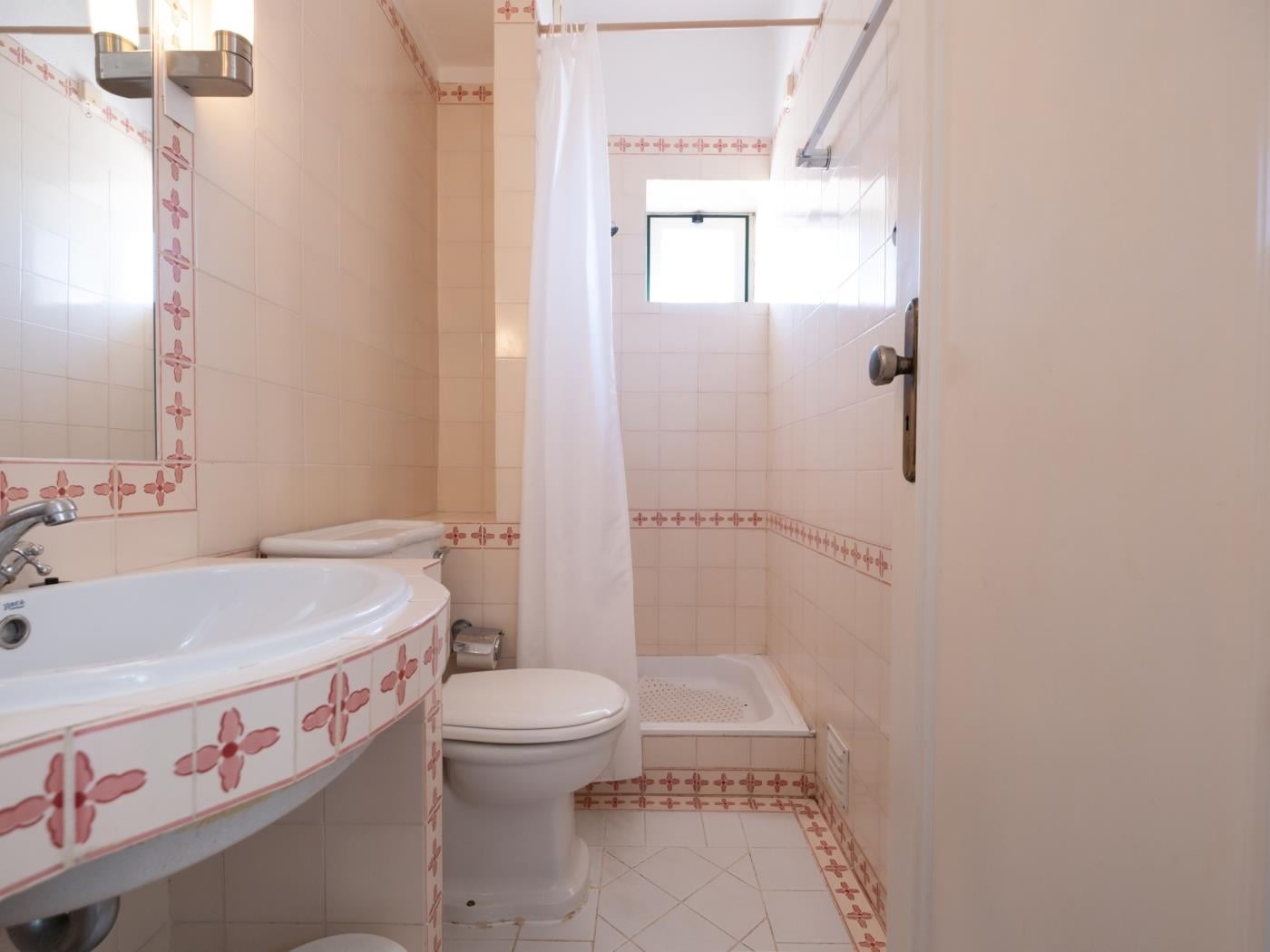 image 406 Porta da Vila 8