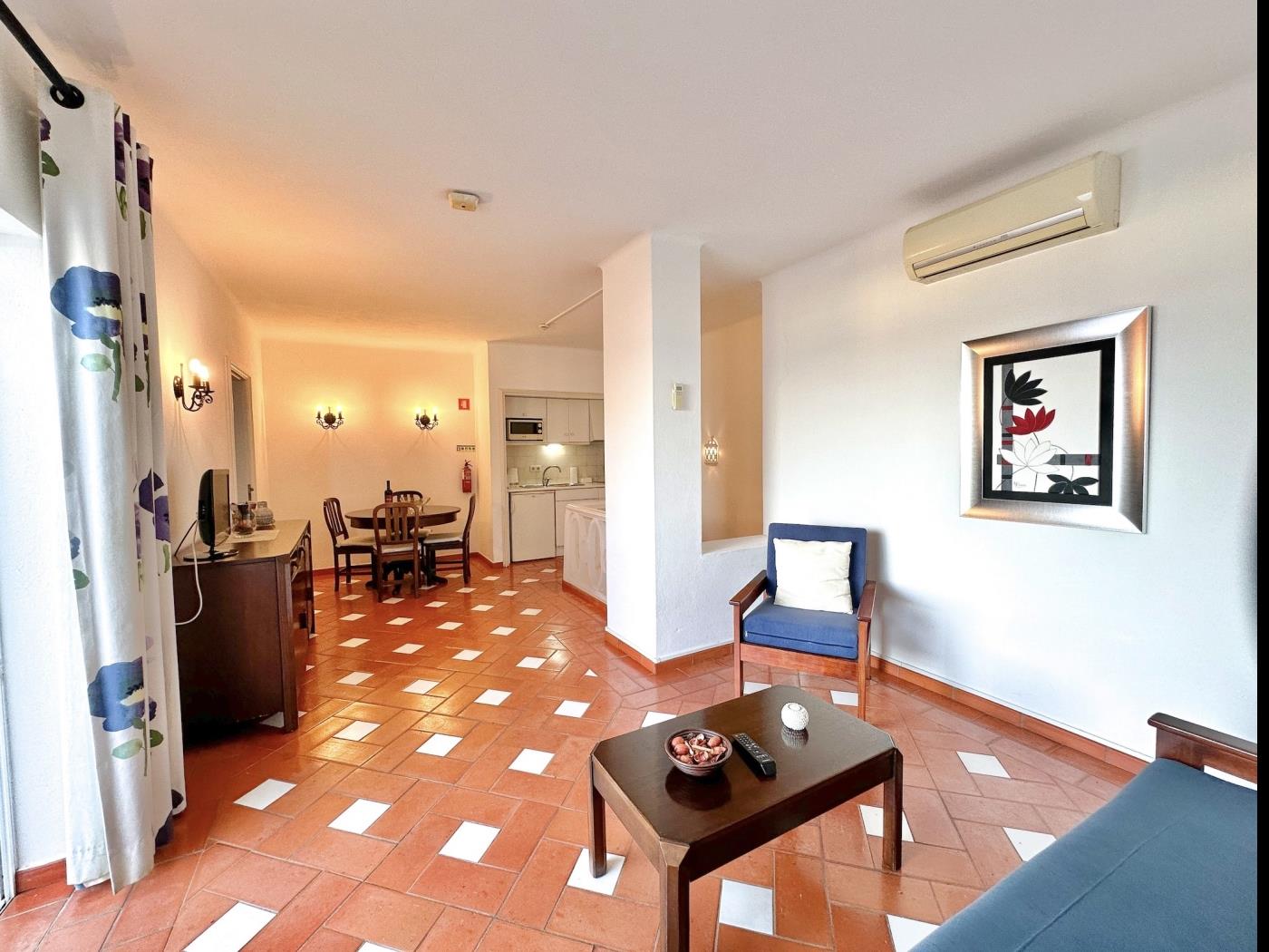 image 407 Porta da Vila 4