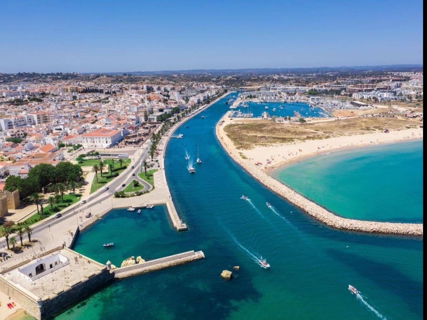 image 408 Porta da Vila 18