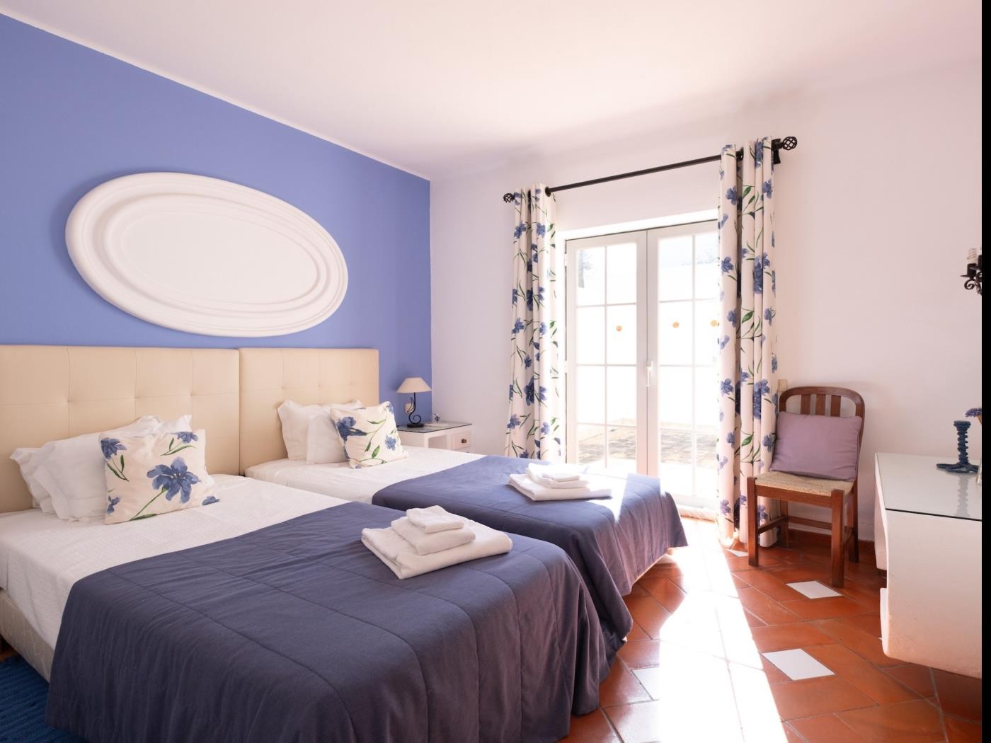 image 408 Porta da Vila 1