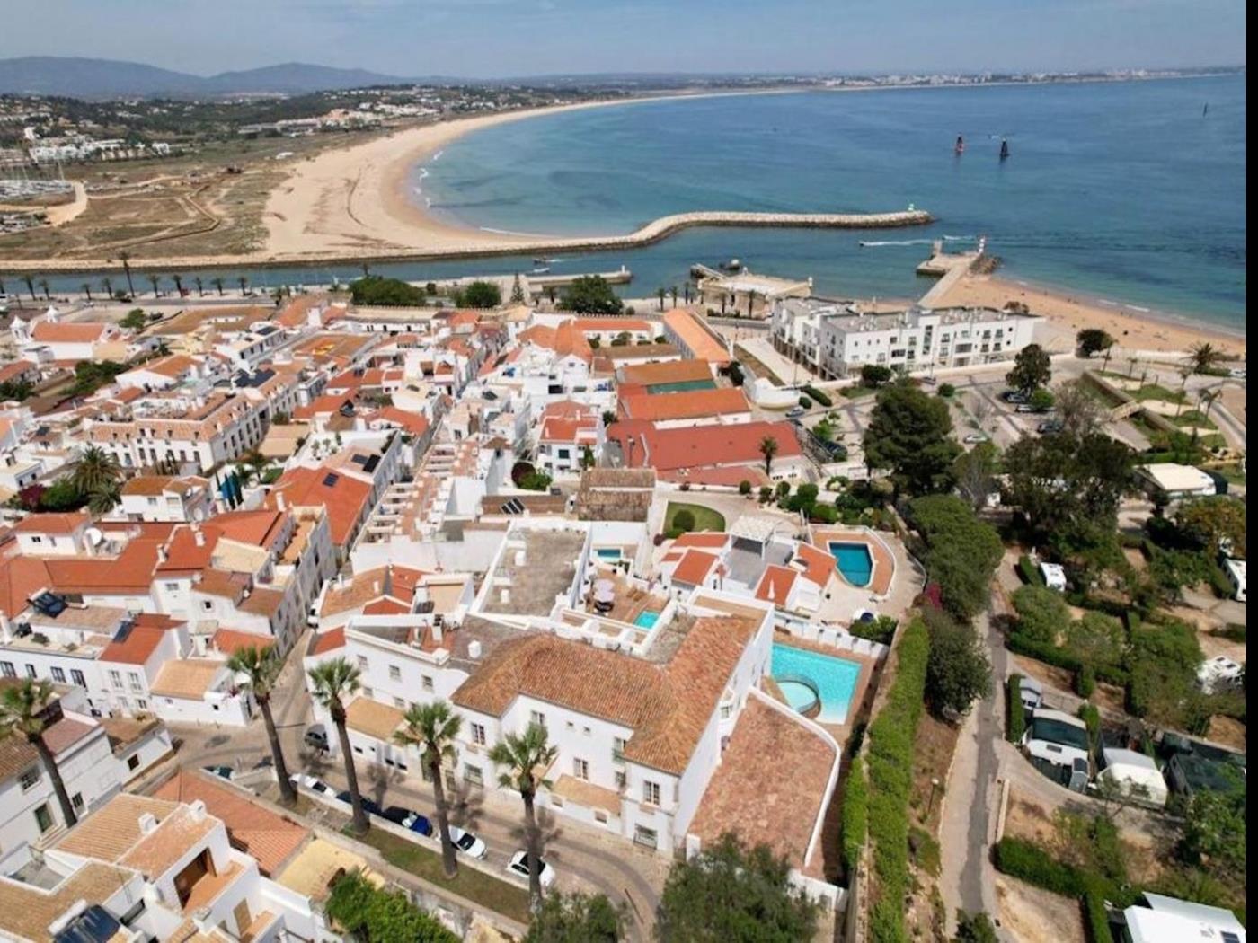 image 409 Porta da Vila 18