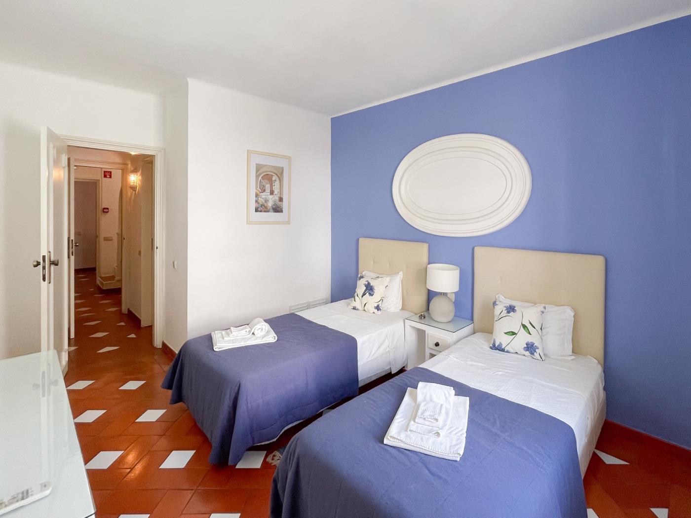 image 409 Porta da Vila 2