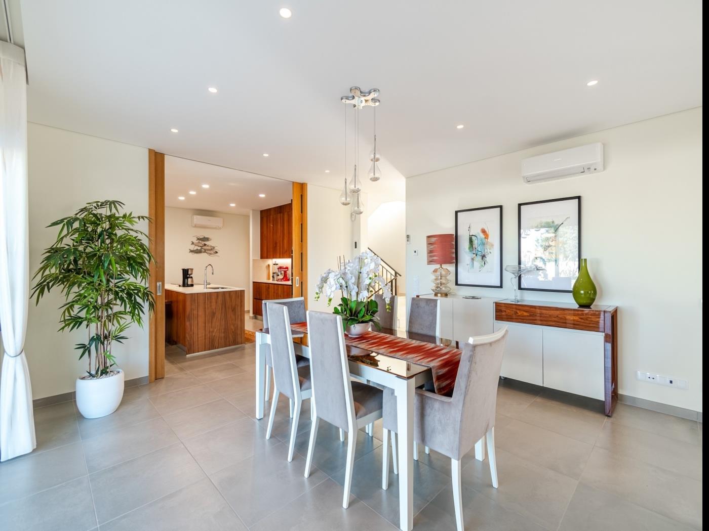 image Holiday House Beach Porto Mós 13