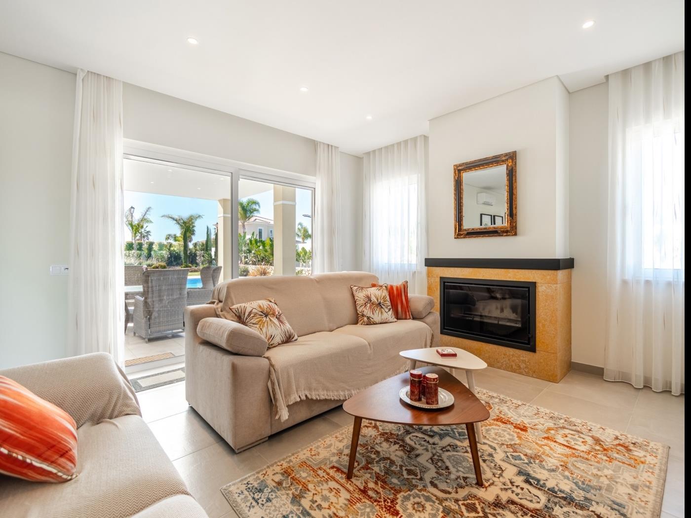 image Holiday House Beach Porto Mós 16