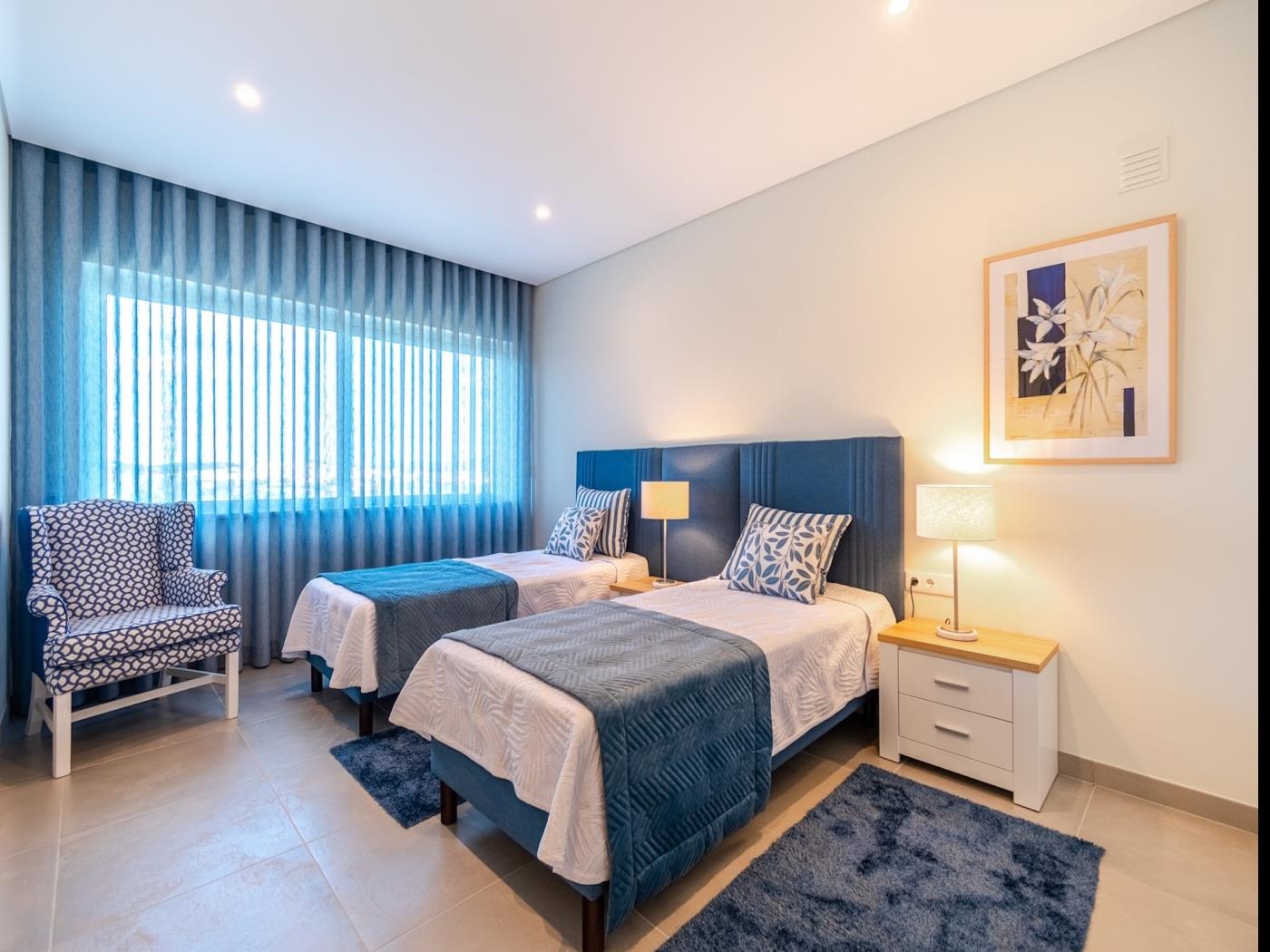 image Holiday House Beach Porto Mós 20