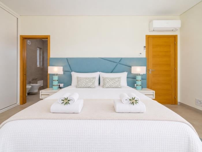 image Holiday House Beach Porto Mós 30