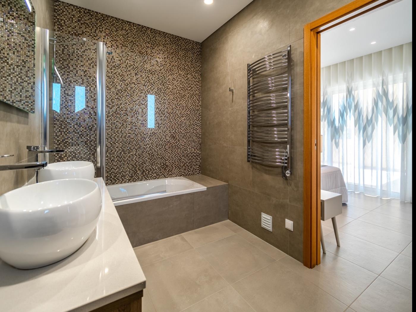 image Holiday House Beach Porto Mós 34