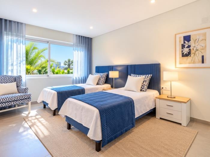 image Holiday House Beach Porto Mós 34