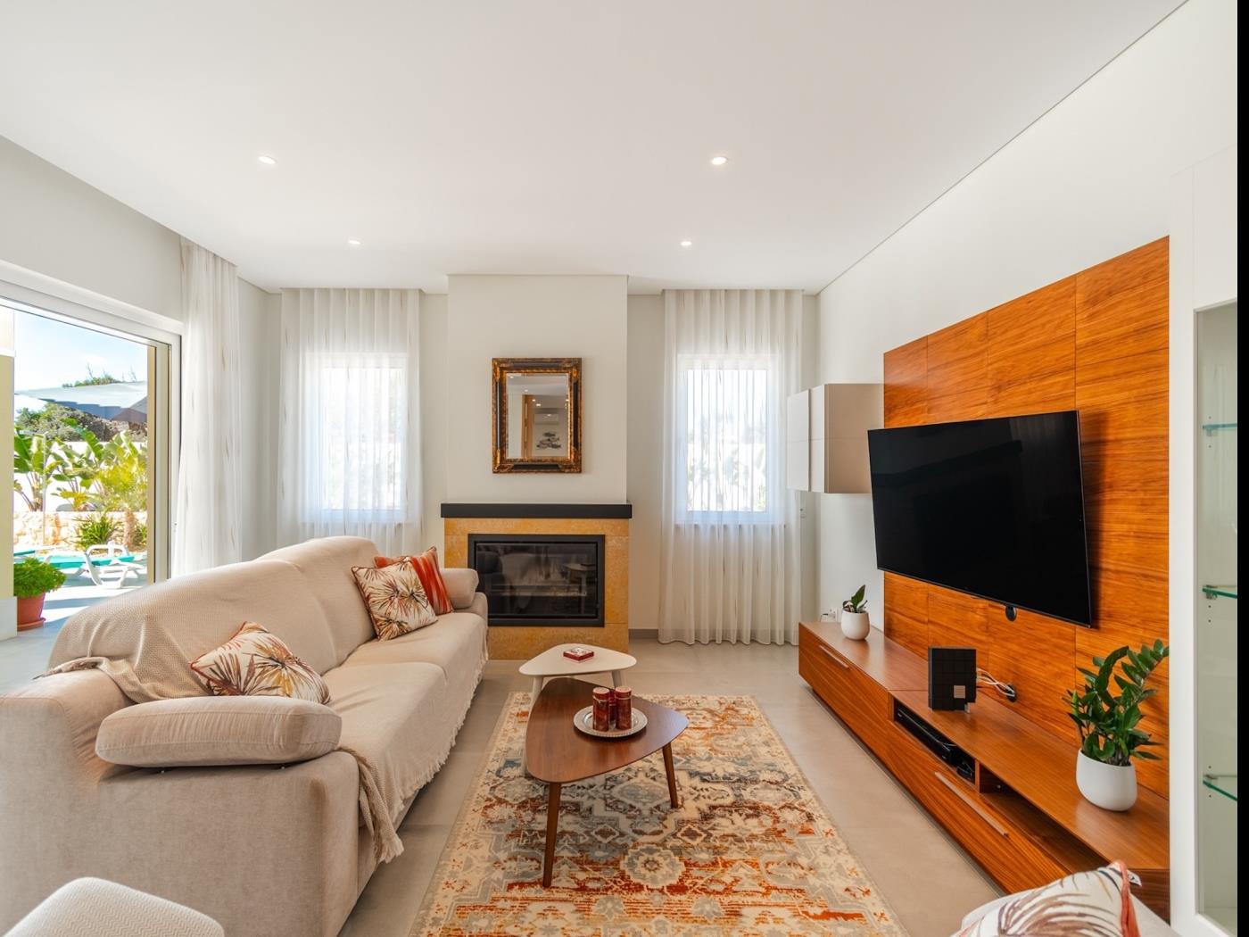 image Holiday House Beach Porto Mós 4