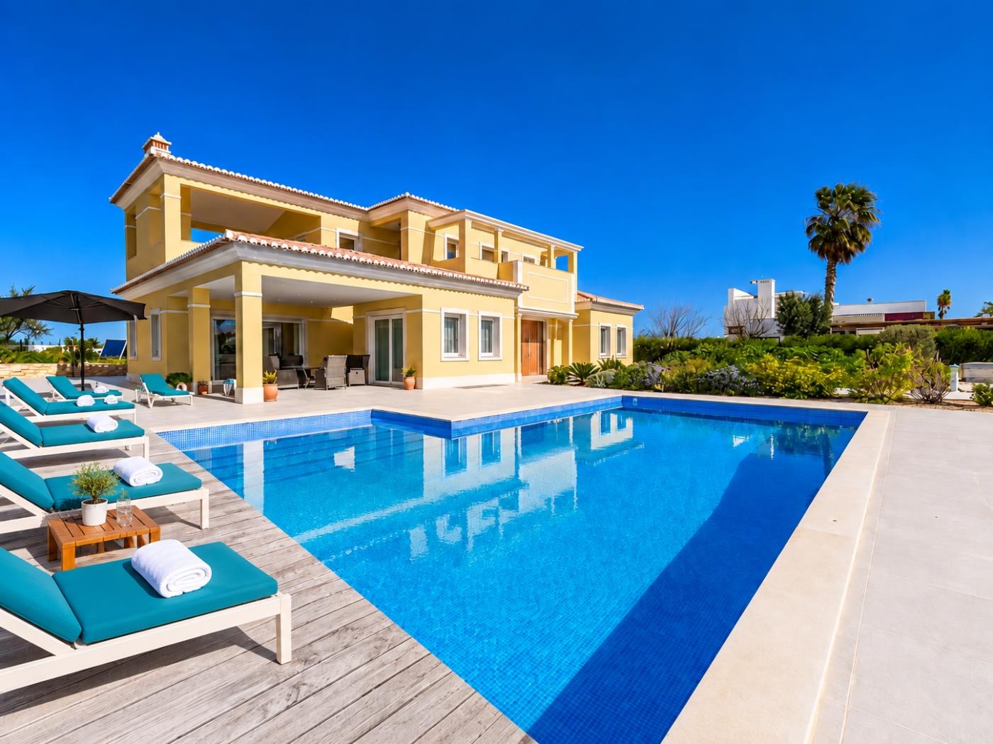 image Holiday House Beach Porto Mós 5