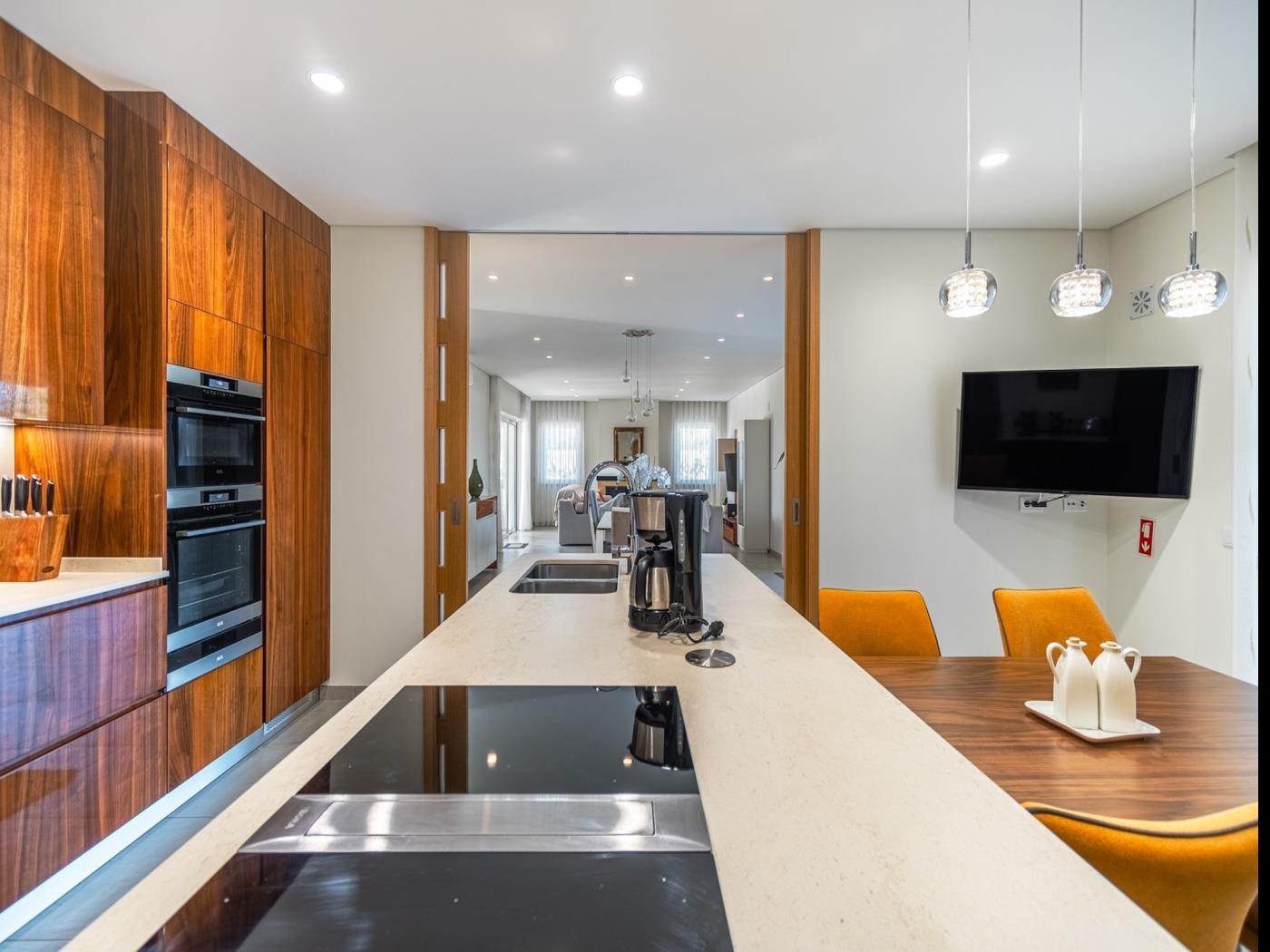 image Holiday House Beach Porto Mós 8