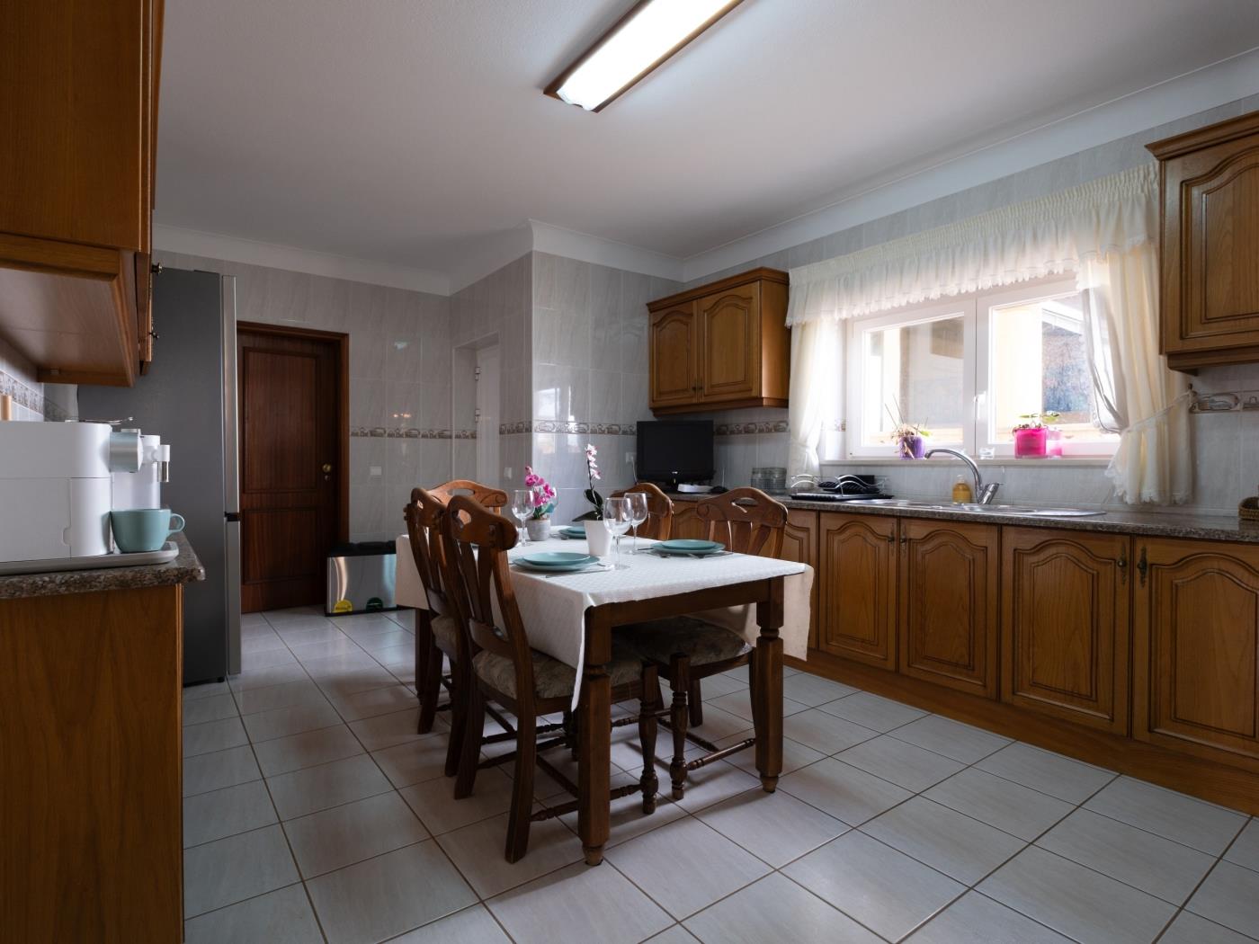 image Holiday House Praia D. Ana 10