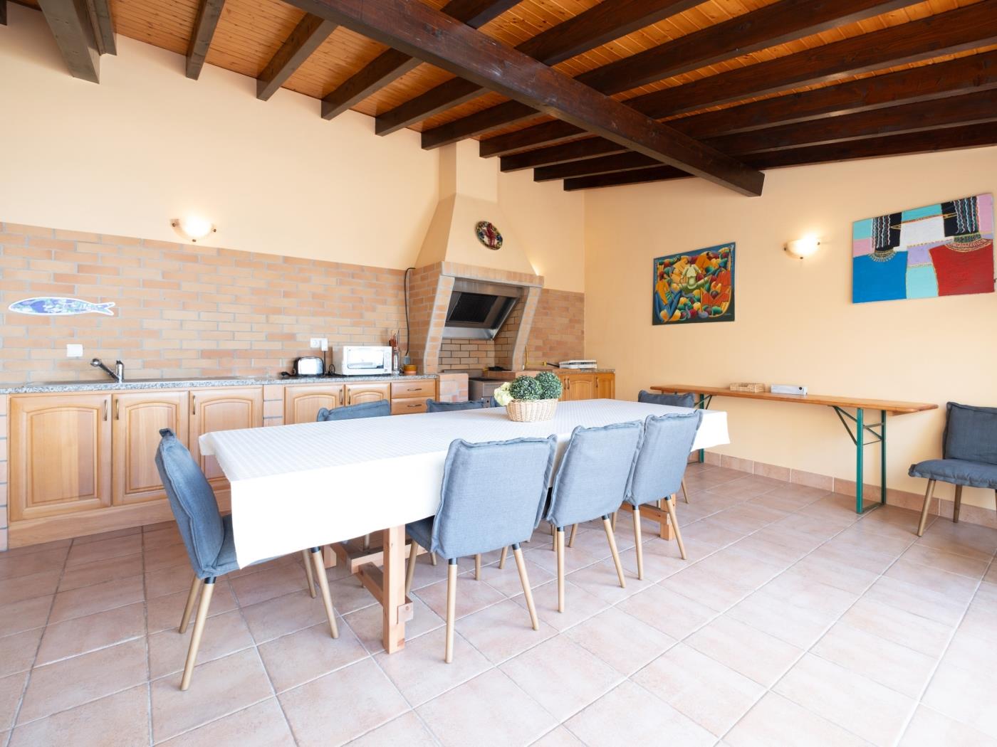 image Holiday House Praia D. Ana 11