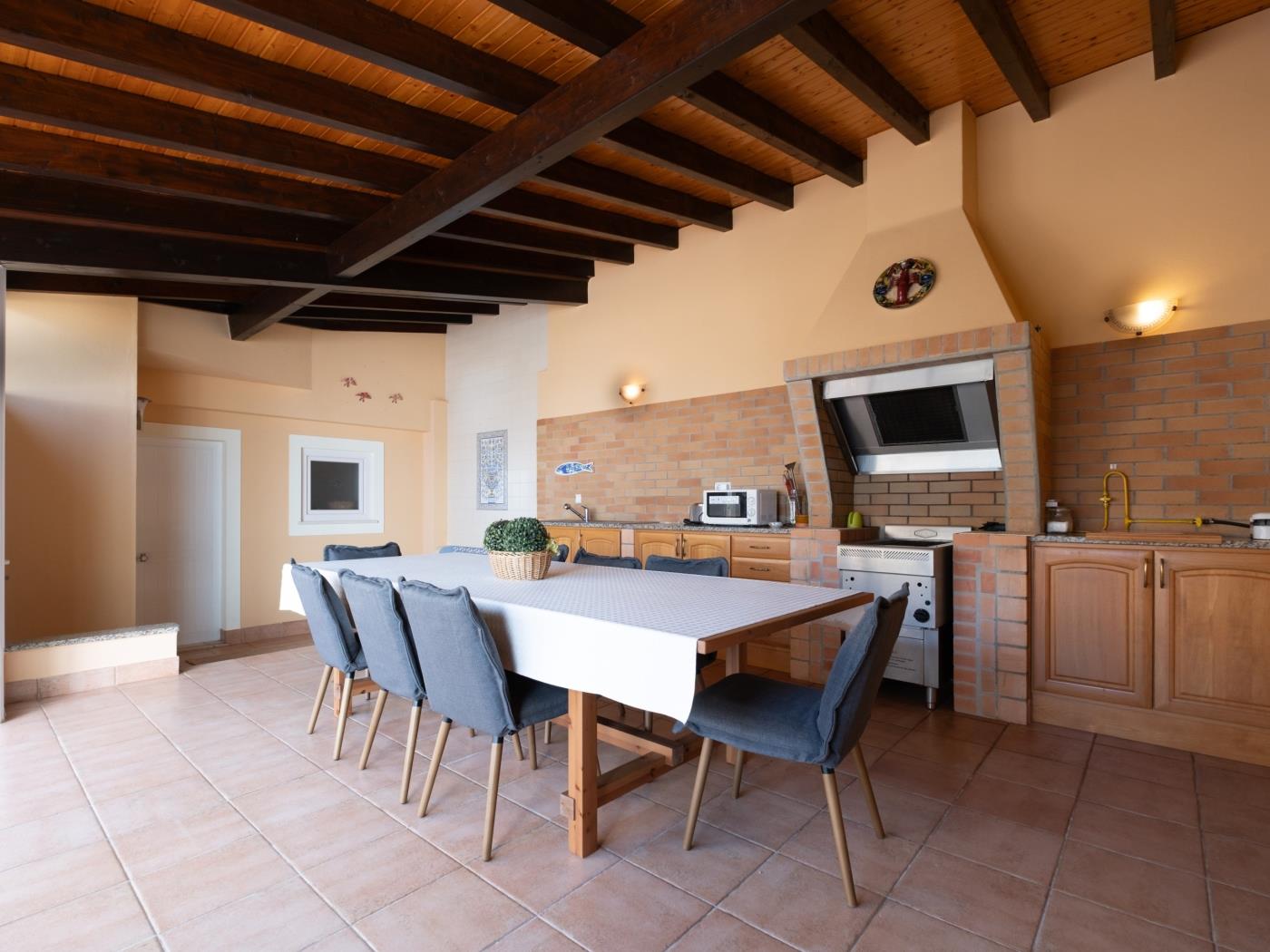 image Holiday House Praia D. Ana 12