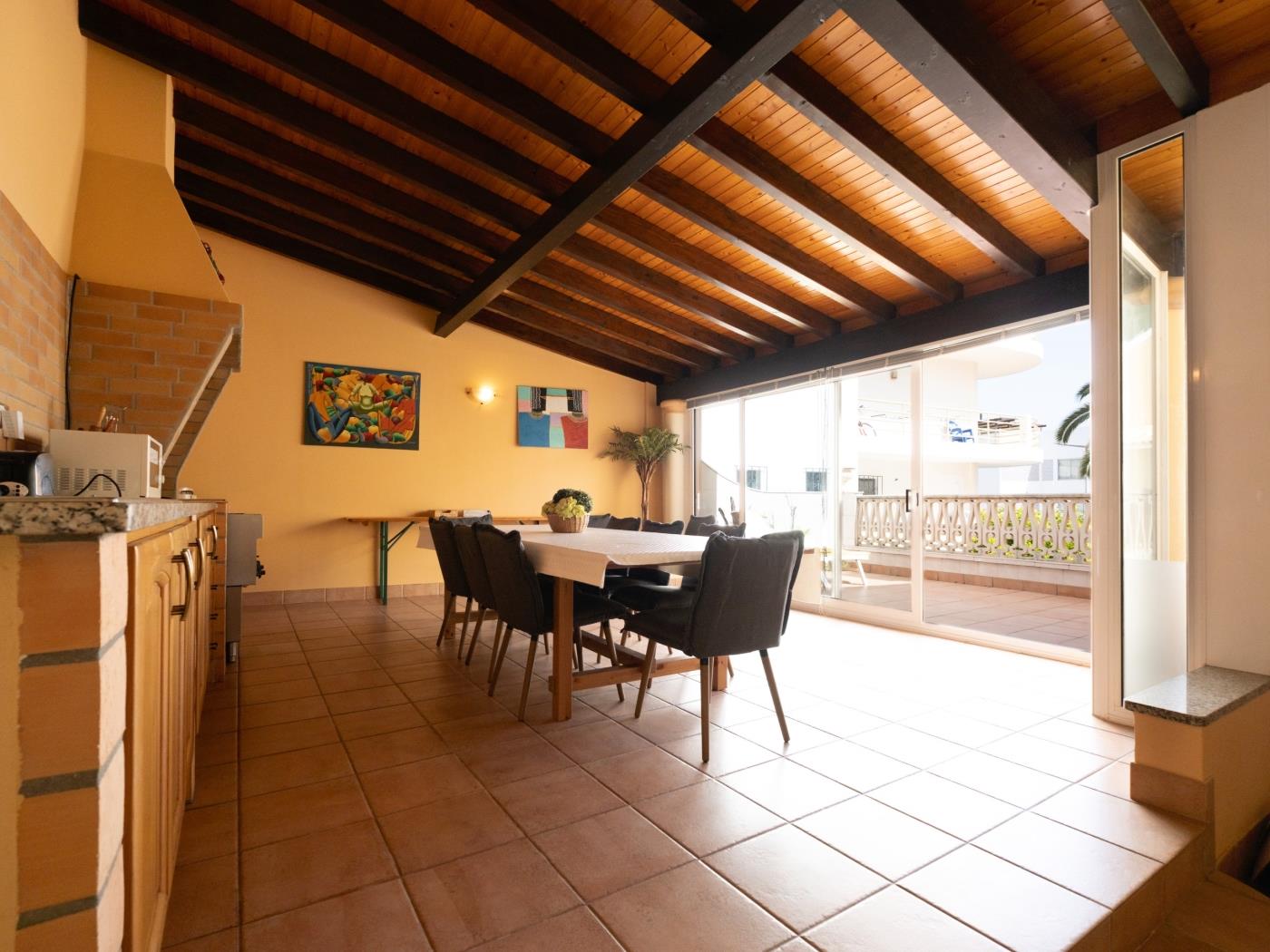 image Holiday House Praia D. Ana 3