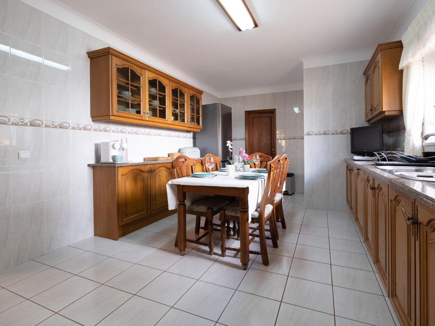 image Holiday House Praia D. Ana 9