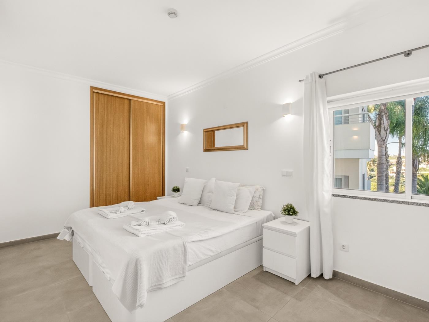 image Holidays Beach Apartment Porto de Mós 2