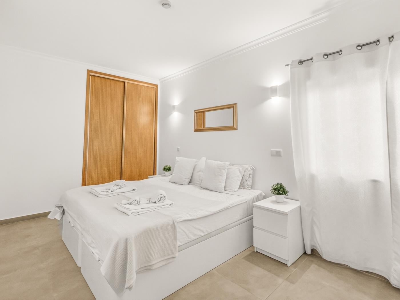 image Holidays Beach Apartment Porto de Mós 5