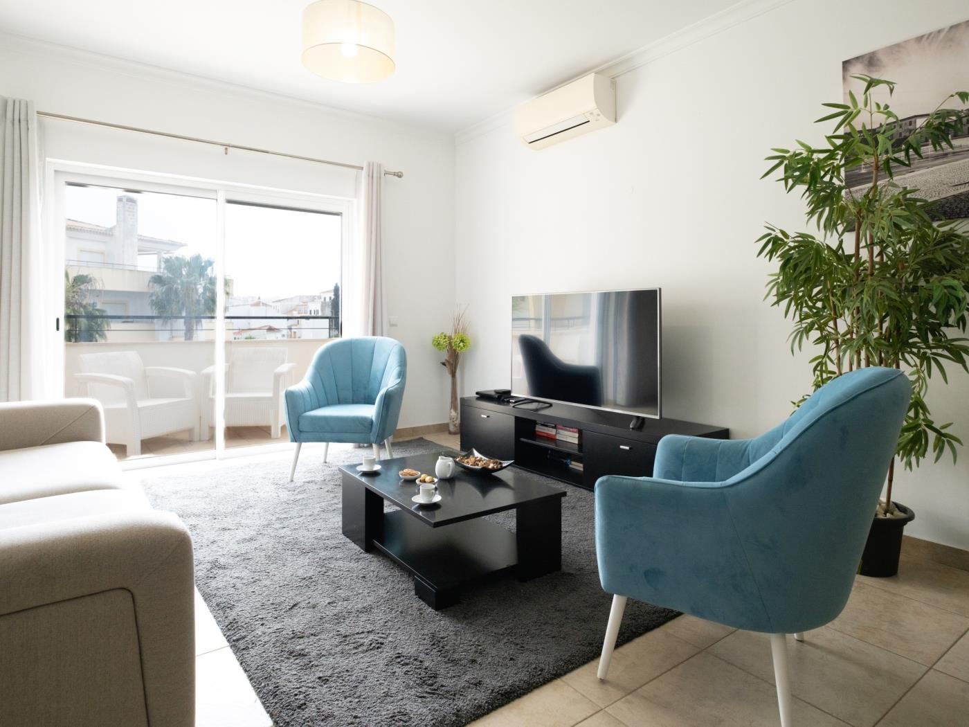 image Pool View 3 Bed Apartment 2