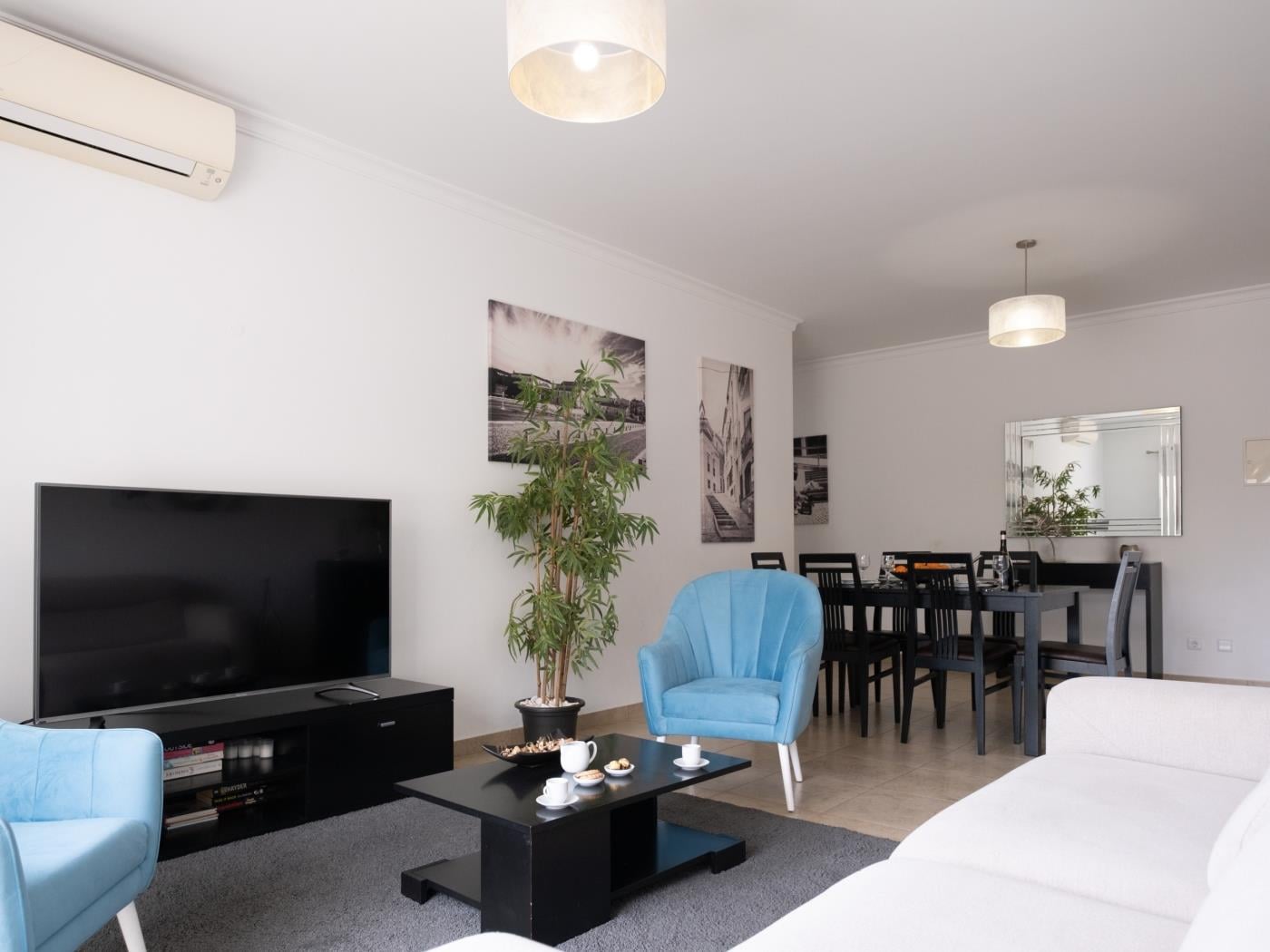 image Pool View 3 Bed Apartment 7