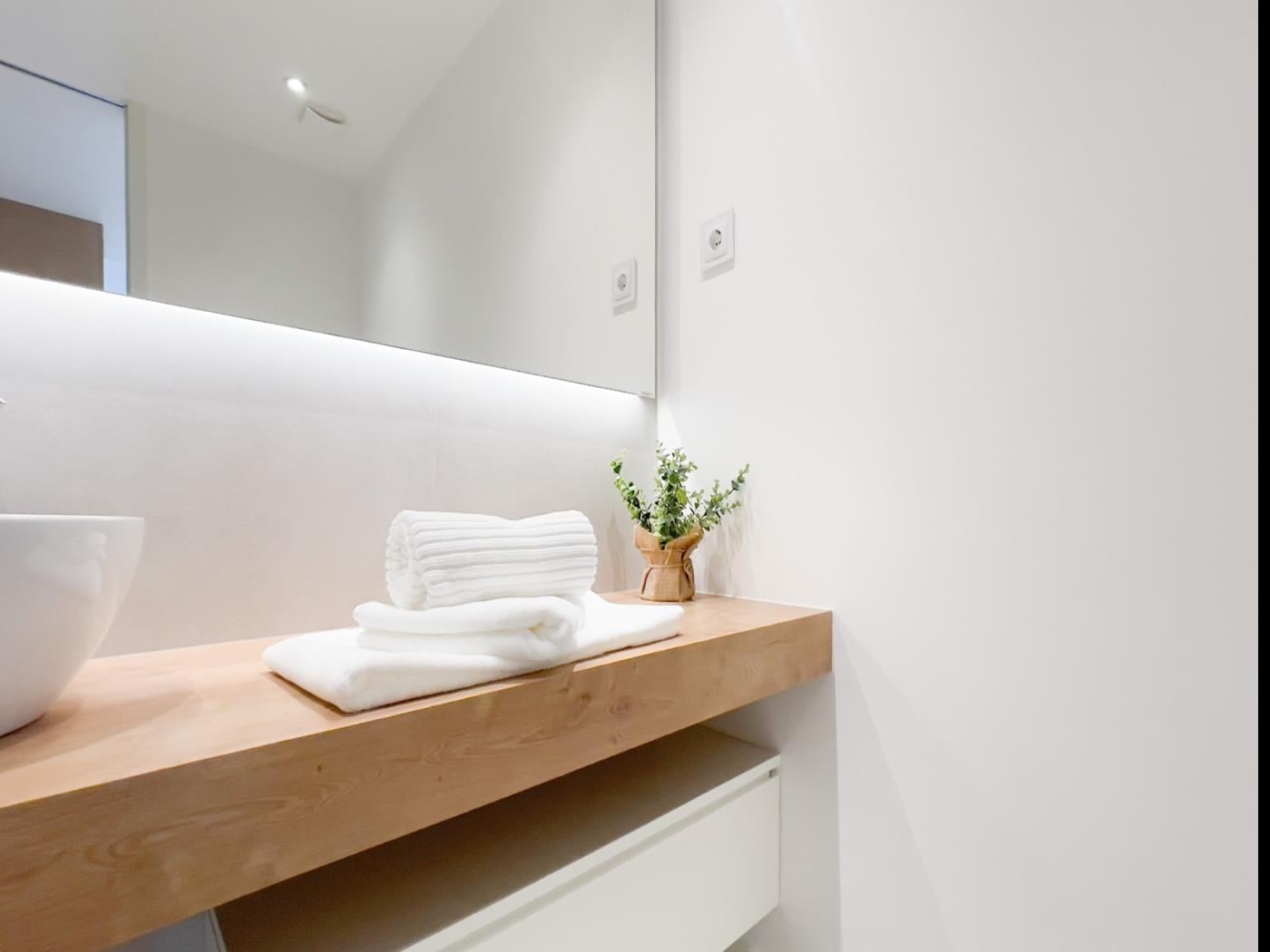 image Poolside Garden View Luxury Apartment 15