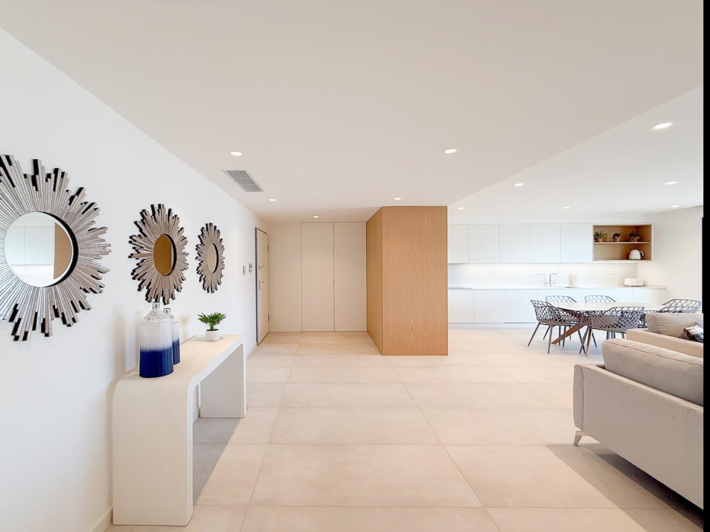 image Poolside Garden View Luxury Apartment 4