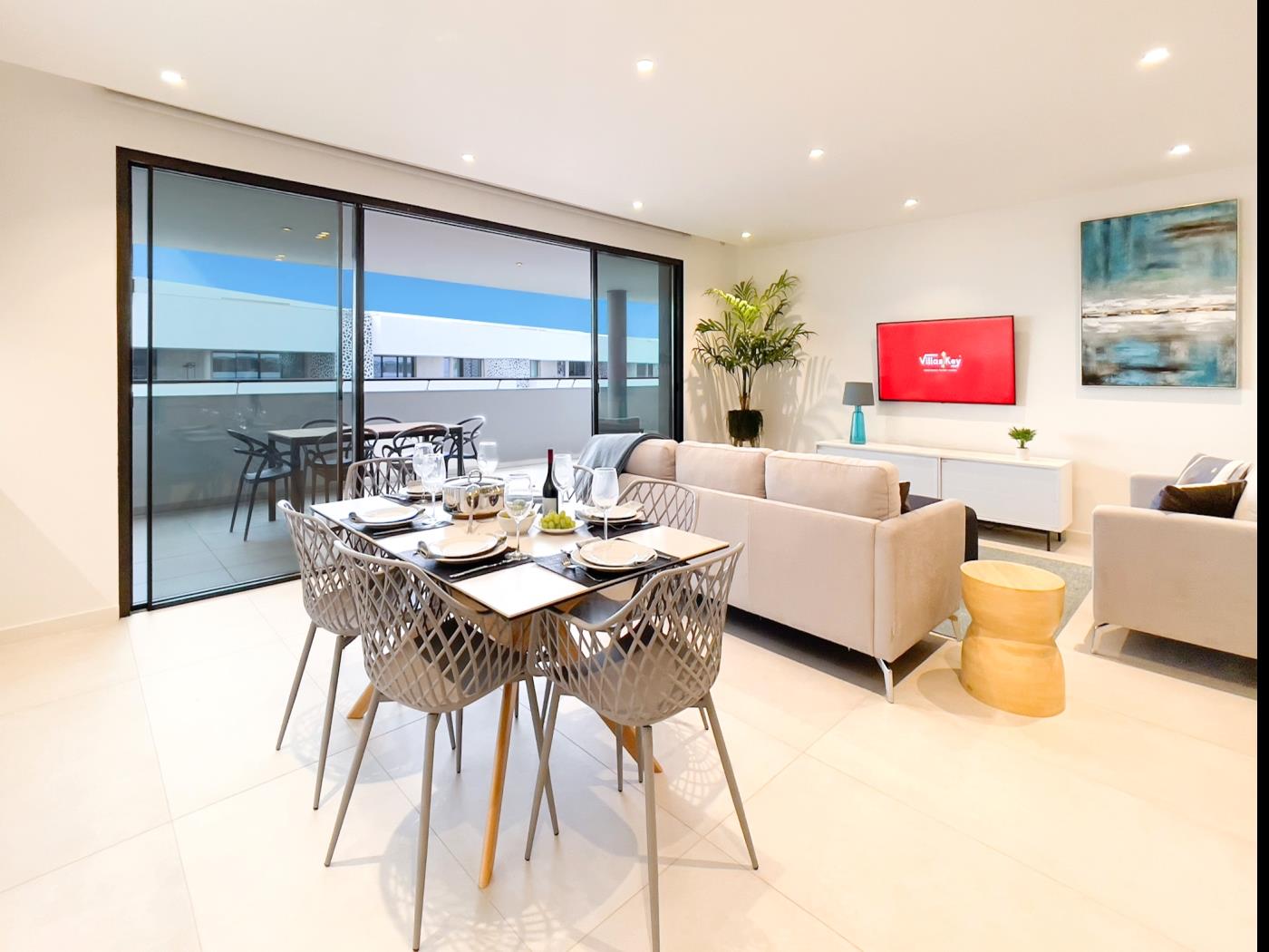 image Poolside Garden View Luxury Apartment 6