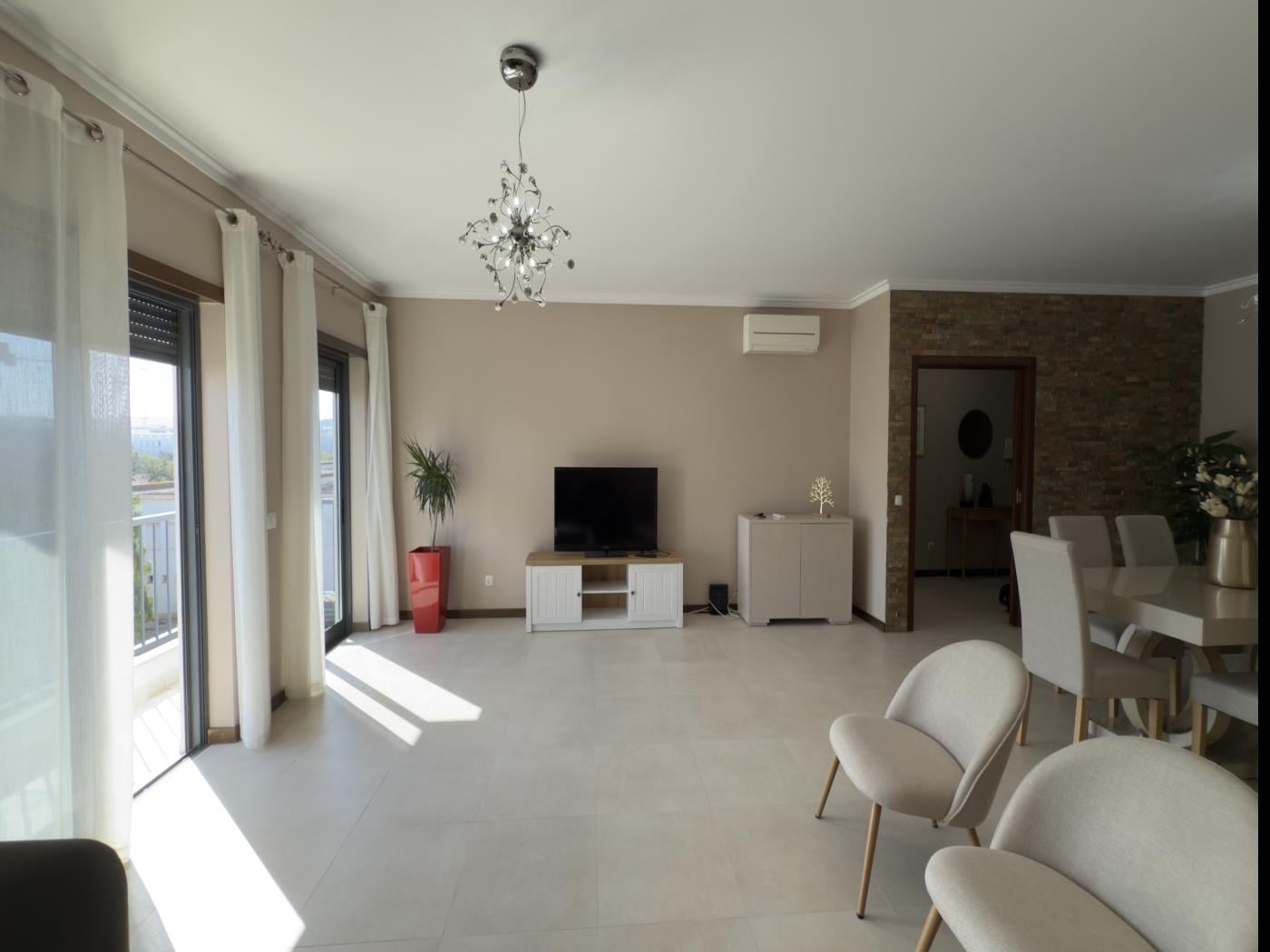 image Terraços Da Meia Praia 6