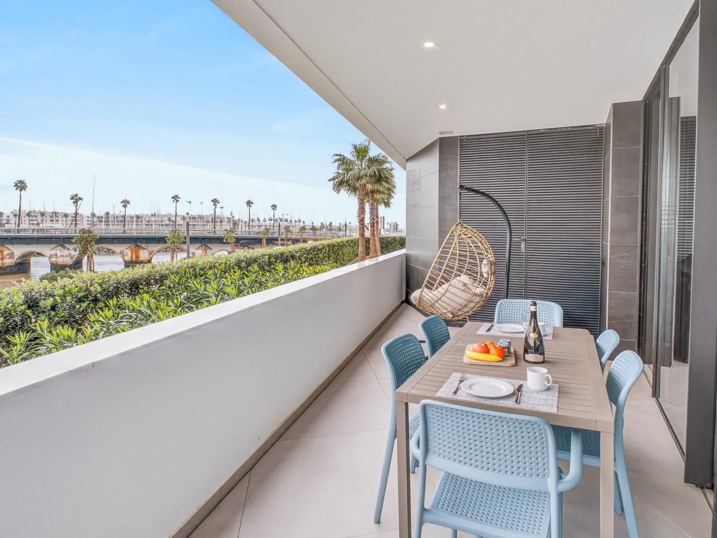 image Marina View Luxury 1