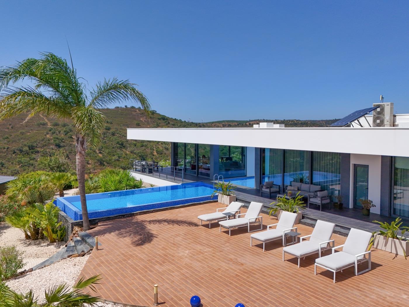 image Villa Sernadinha | Piscina Infinita, Lago y Espectaculares Vistas a la Montaña 2